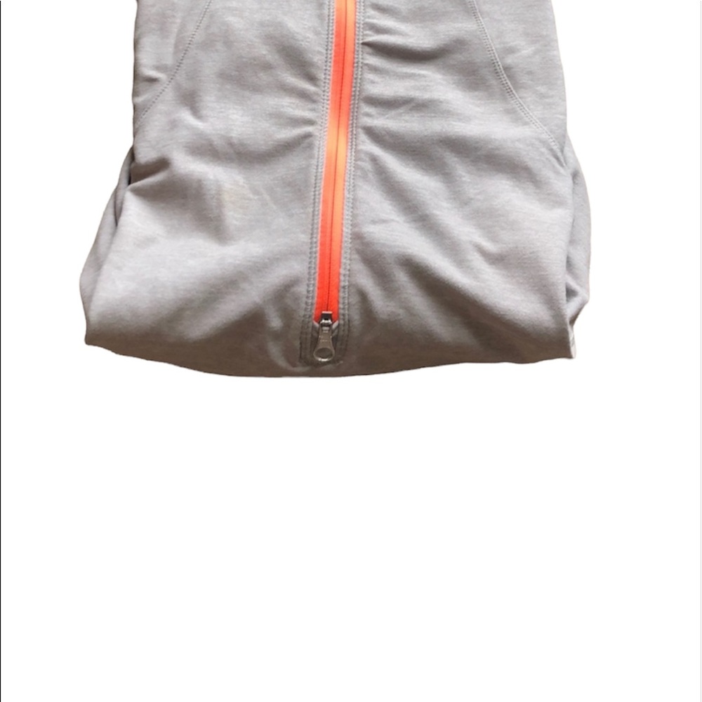 Grey sweatshirt super comfy lululemon - Picture 2 of 7